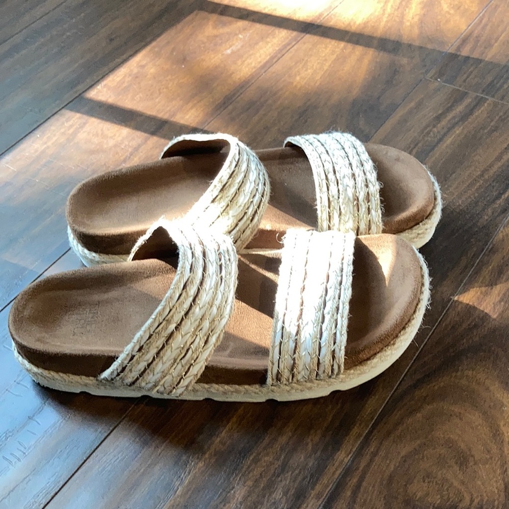 Time and Tru Sandals